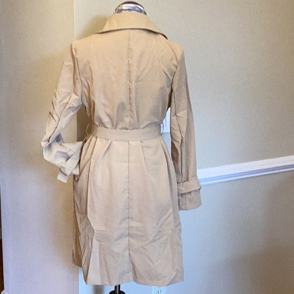 New knee length trench coat,size large double breasted buckle straps sleevesNWOT - Picture 4 of 9